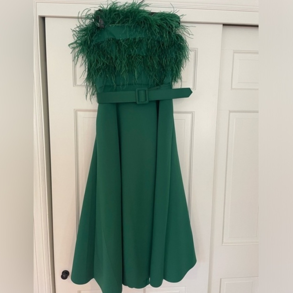 Badgley Mischka Green Feathered Strapless Dress